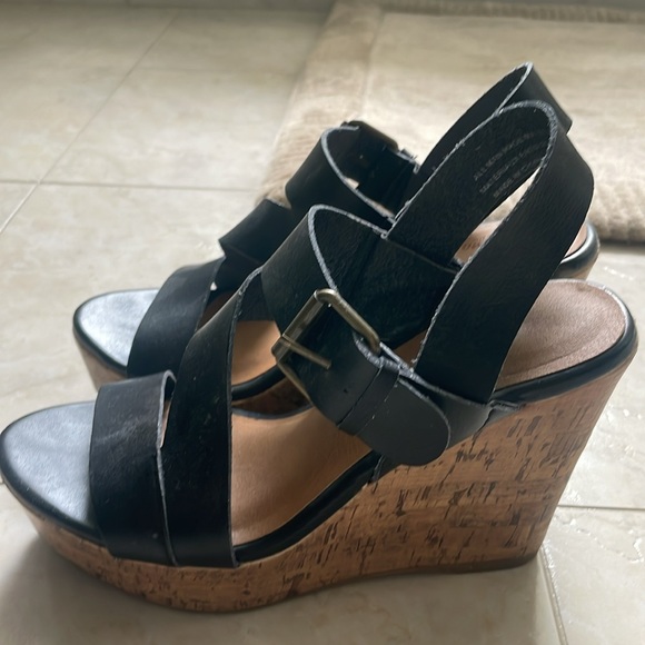 BLACK CORCK WEDGES! Size: 6! From target! - Picture 6 of 9